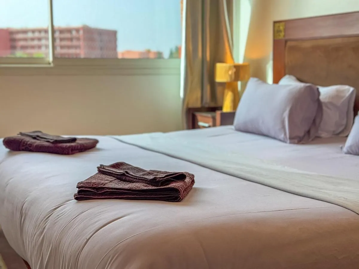 Elegant 2-Br, Pool And Parking Hivernage Centre Marrakesz Apartament